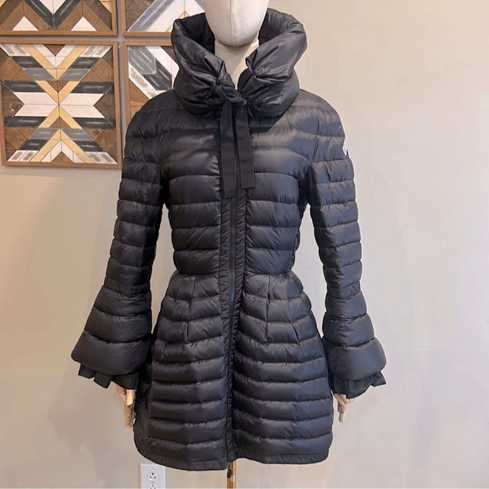 ISO- please help me find it for this cold Windy City weather